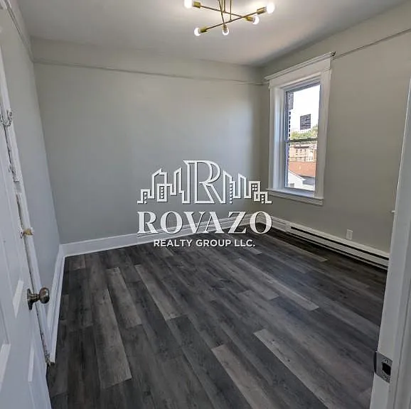 64 Summer Ave #7 — Photo 4