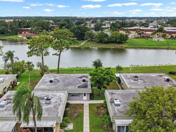 201 Kings Blvd APT 19, Sun City Center, FL 33573