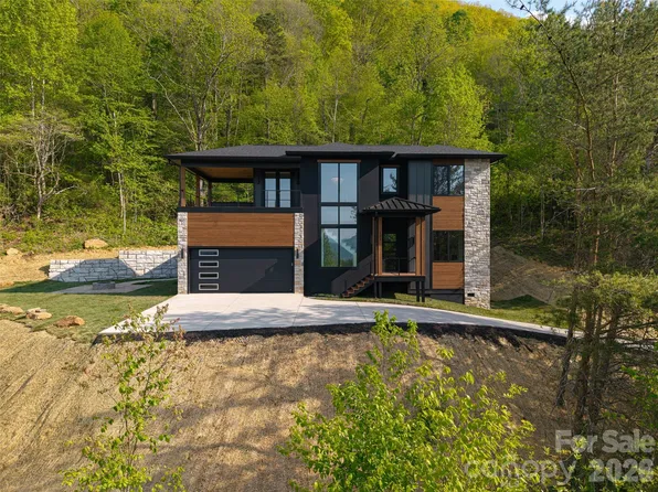 134 View Ridge Pkwy, Leicester, NC 28748