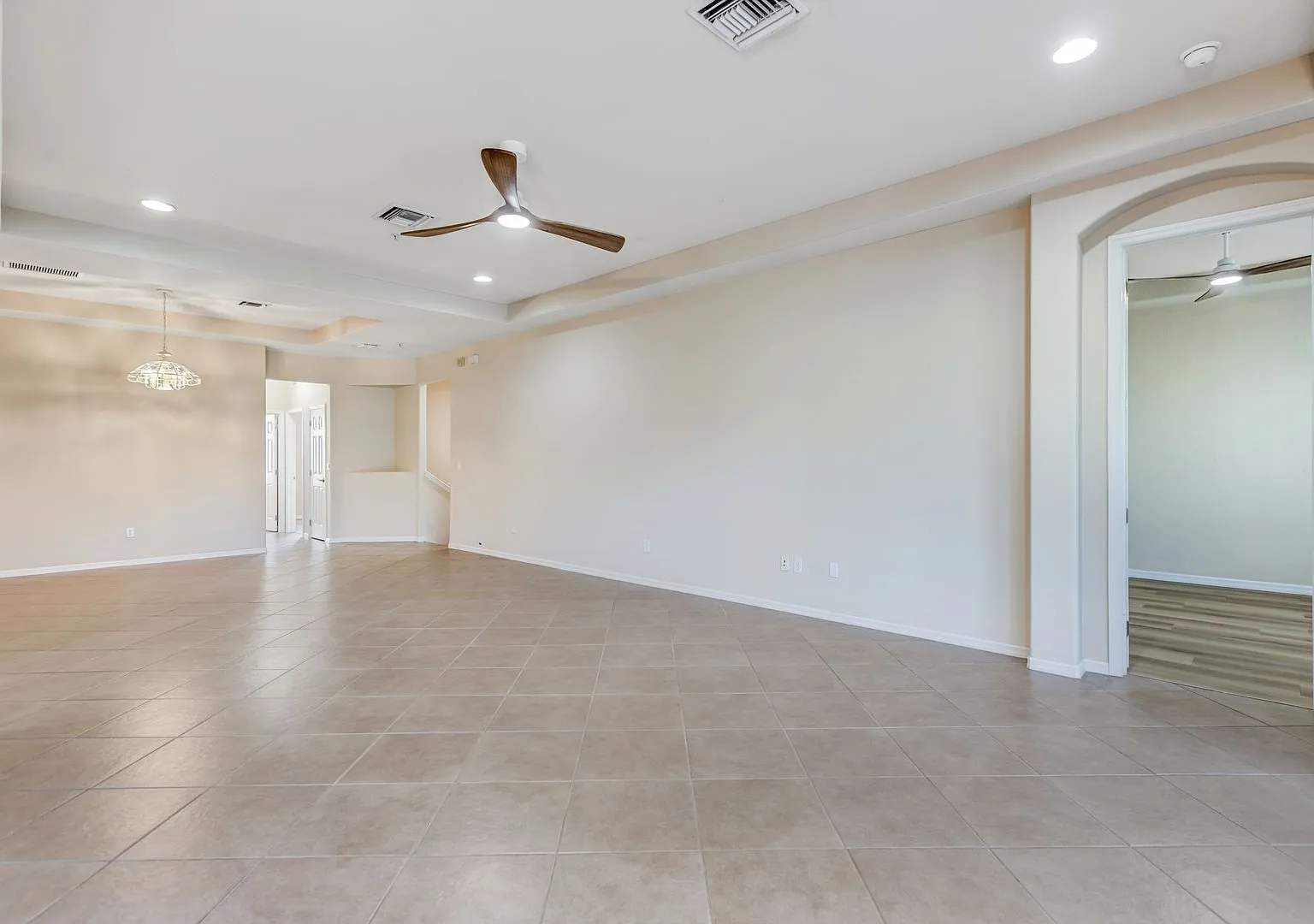 ** Aviano At Naples ** 3 Bed / 2 Bath - Carriage Home - Garage - Central Naples - Annual Rental — Photo 4