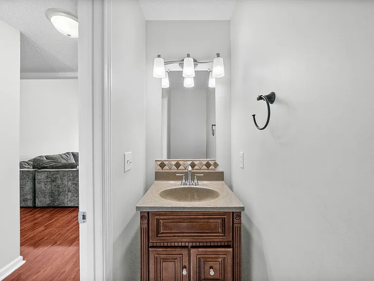1283 Carnation Ct — Photo 14