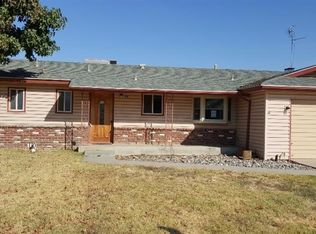 1110 Laurel Ln, Lemoore, CA 93245