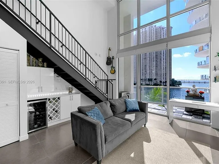 300 S Biscayne Blvd #L-410 — Photo 12