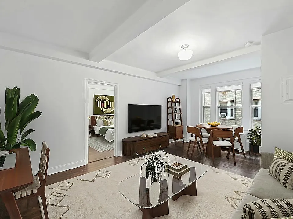 24 5th Ave #823