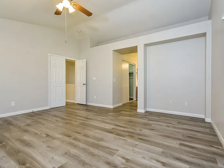 3577 Chelsea Grove St — Photo 10
