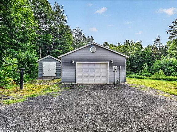 4th image of 76 Kenyon Rd