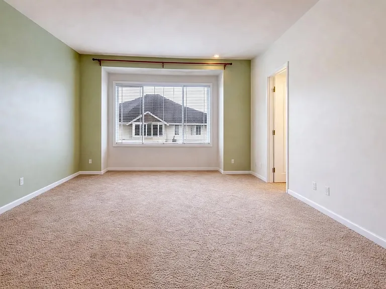 18860 NE 63rd Way #102 — Photo 11