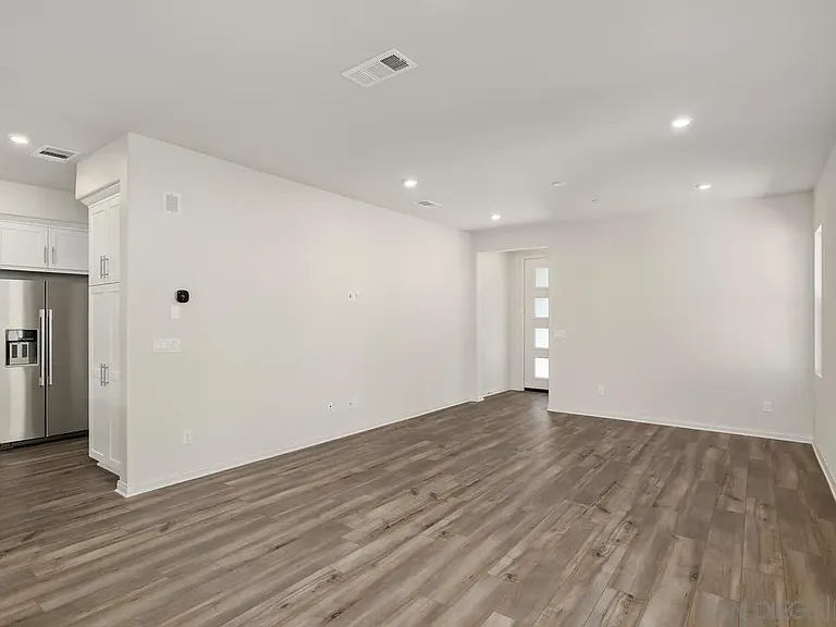 1523 Wingwood Ln — Photo 6