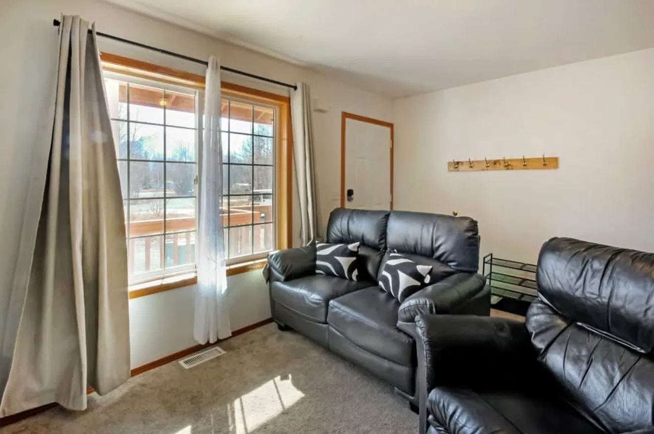 2 bed, 1.5 bath, 850 sqft, $1,800 — Photo 4