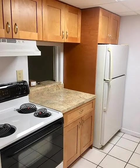 14221 N Kendall Dr #206C — Photo 3