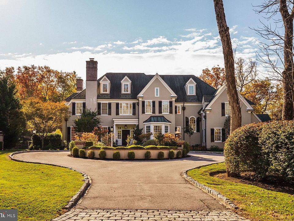 1st image of 423 Boxwood Rd