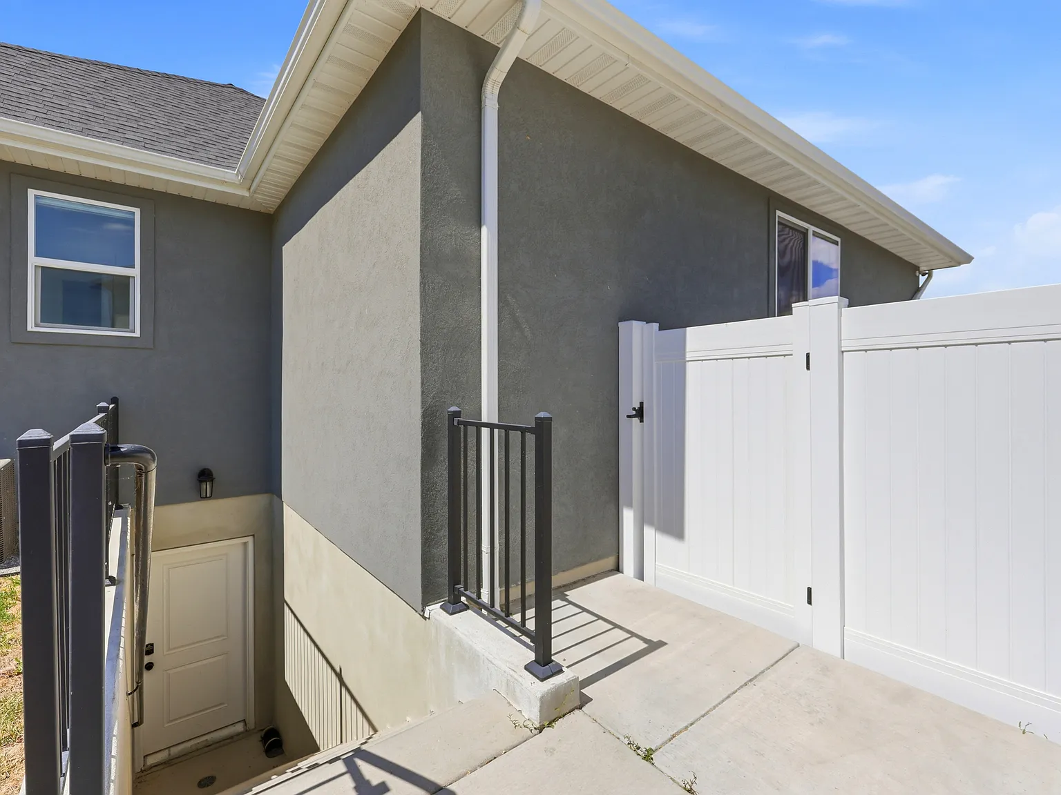 3 bed, 2084 sqft, $1,850 — Photo 4