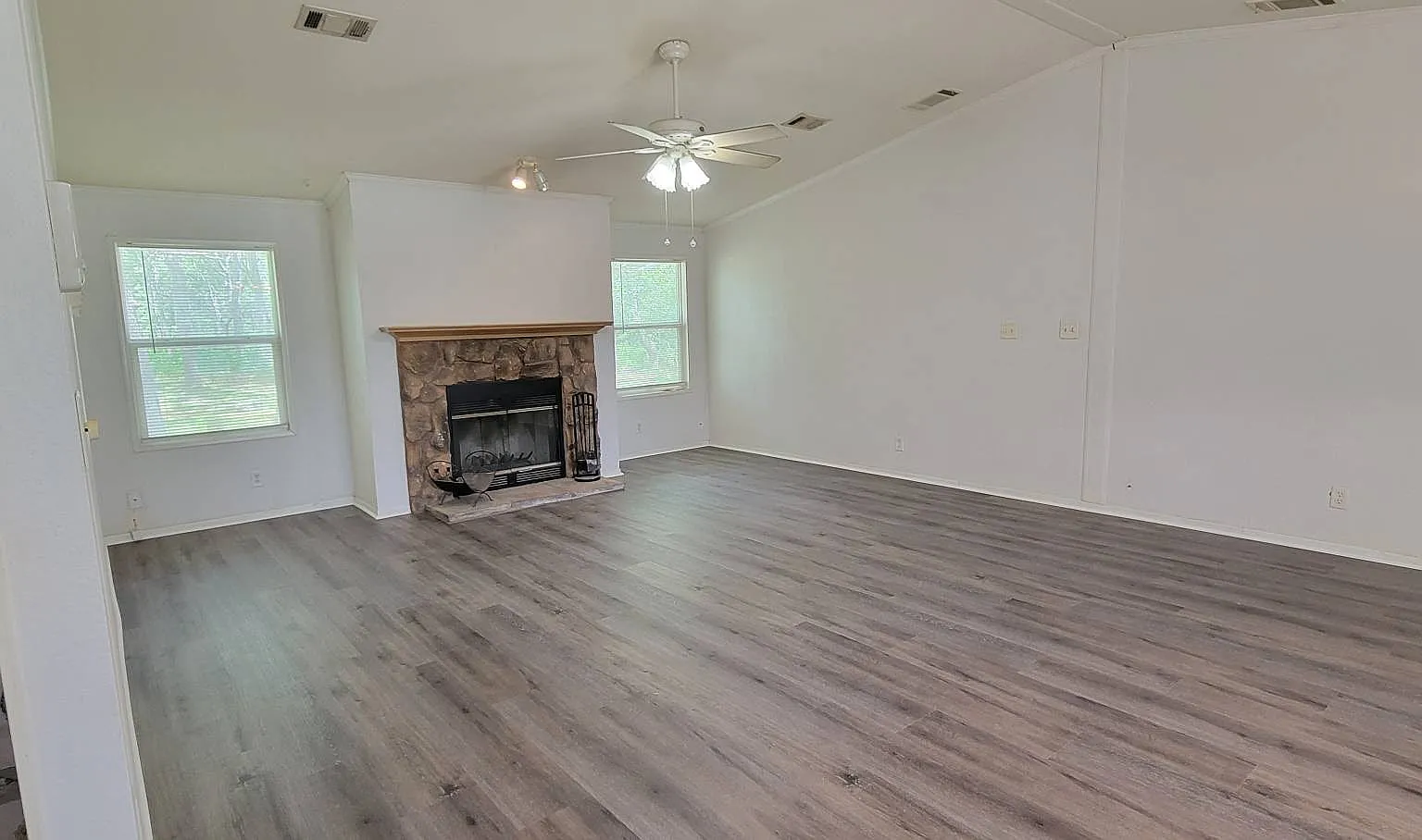 3 bed, 1628 sqft, $1,500 — Photo 3