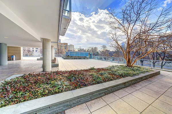 Sold by Isen & Company : Real Estate Advisors | media 24