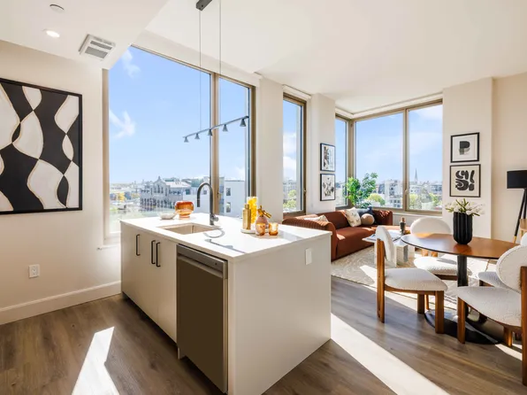 65 Dupont Street image 5 of 40