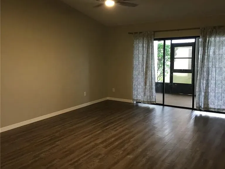 49 Buck Cir #1 — Photo 4