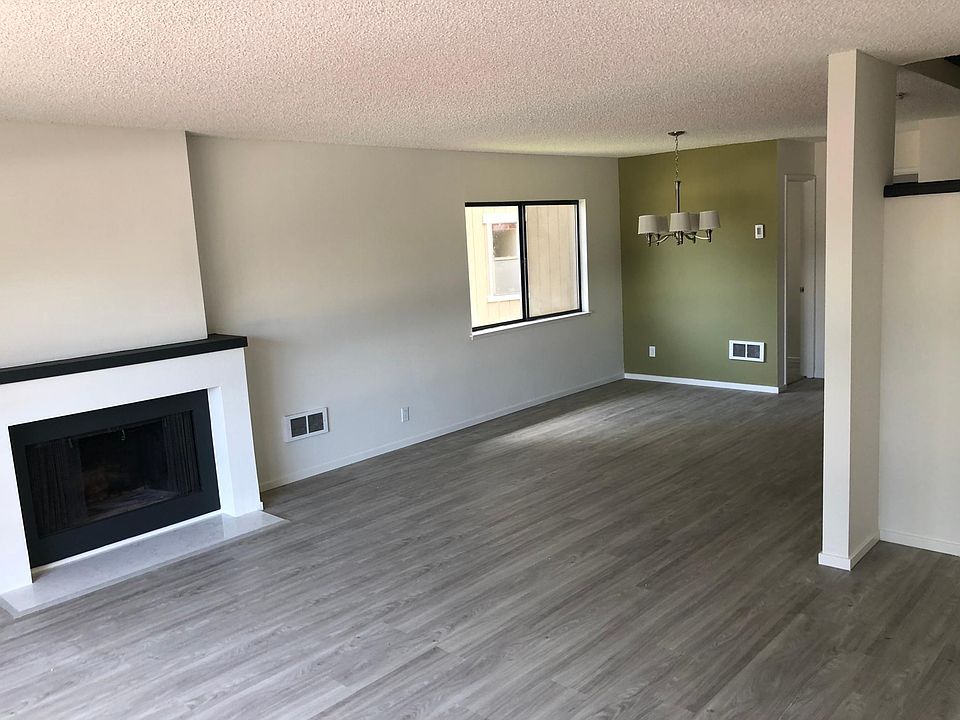 1st image of 313 Innisfree Dr #27