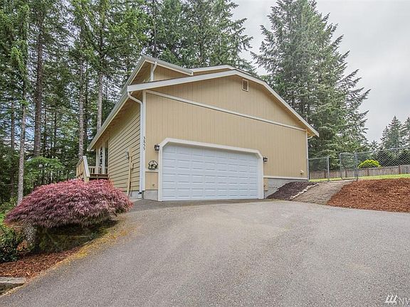 2nd image of 3855 Silver Ln NW