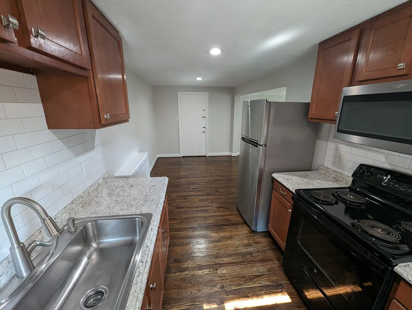 1613 Asmann Ave — Photo 4