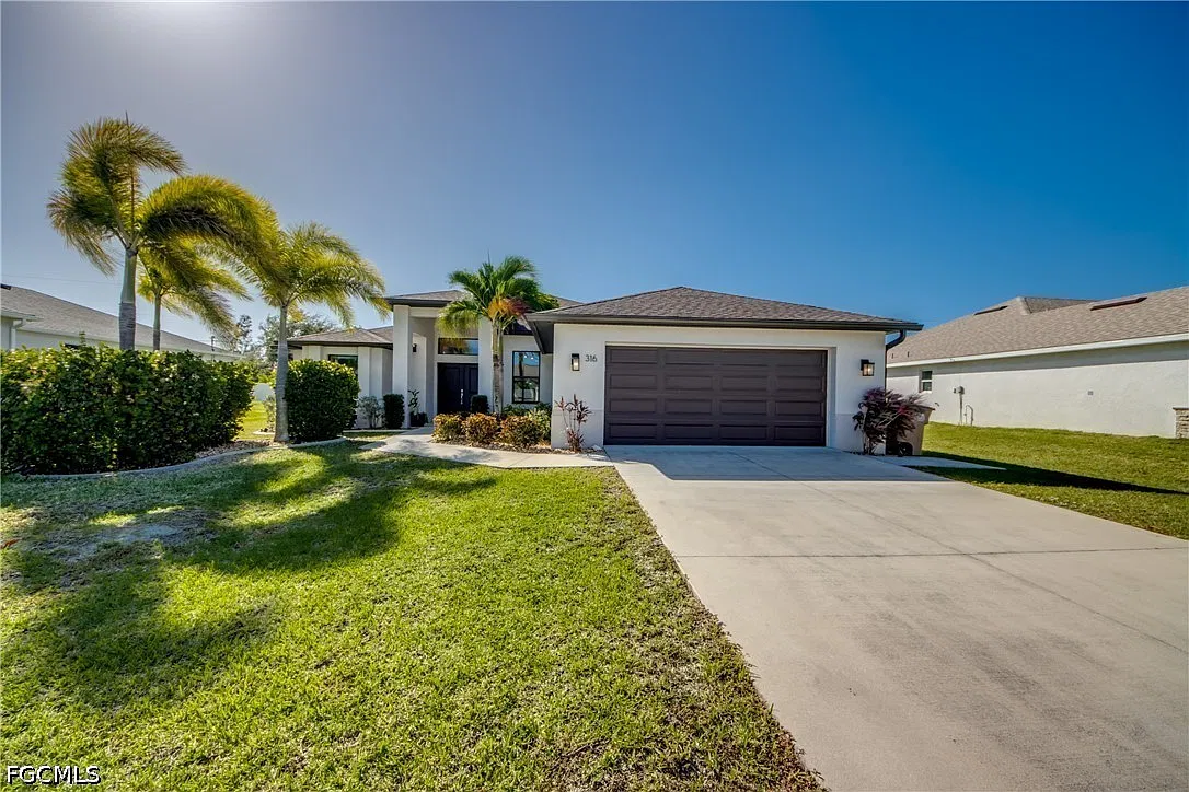 4 bed, 2.0 bath, 2010 sqft, $2,400 — Photo 1