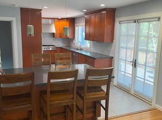 6011 Romany Rd, Oakland, CA 94618