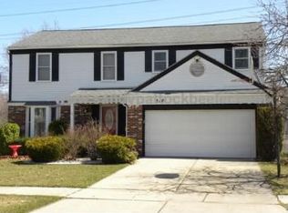 2181 E Roundtable Dr, Canton, MI 48188