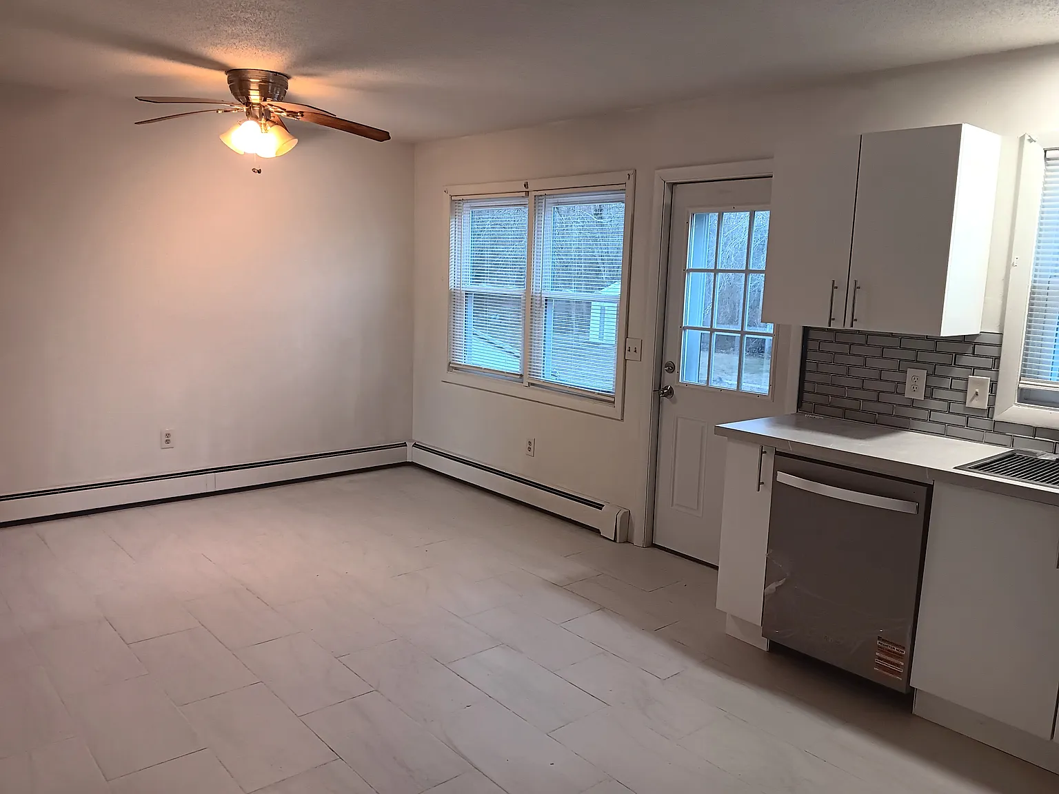 23 Kenyon Rd — Photo 2