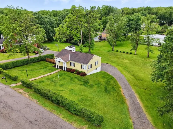 2600 Locust Ln, Allison Park, PA 15101