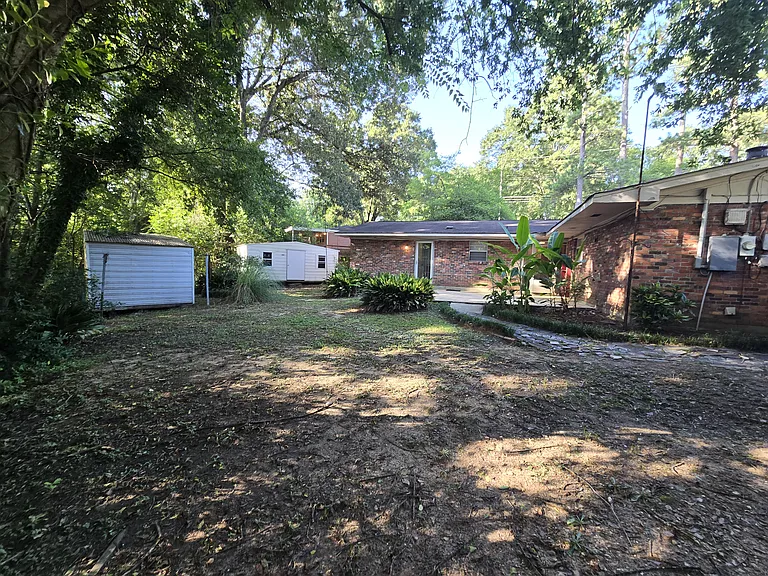 111 Easthaven Rd — Photo 22