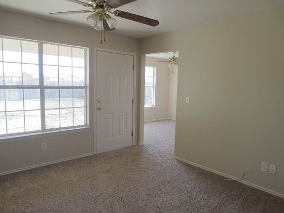 3rd image of 1106 E Spruce Ave