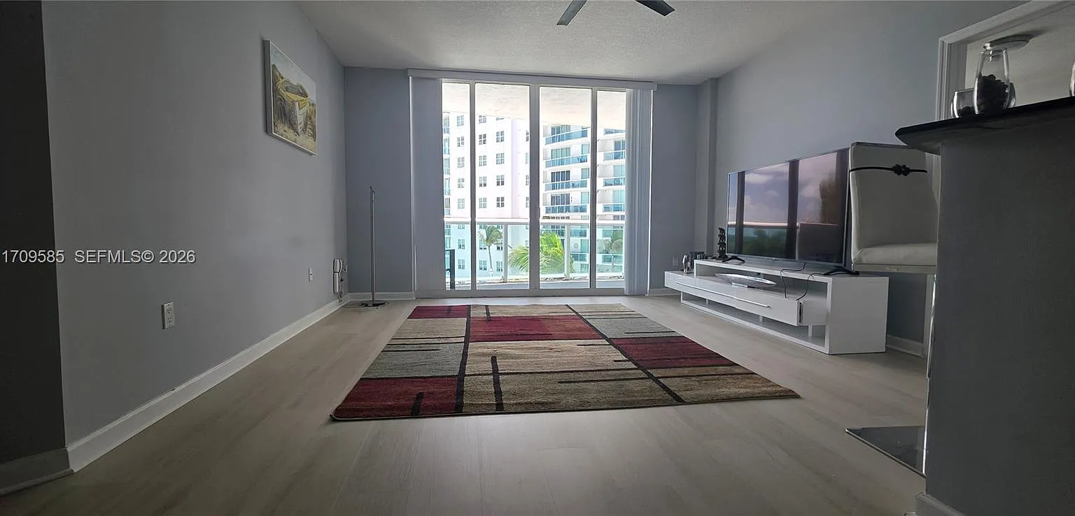 360 Condo A — Photo 1