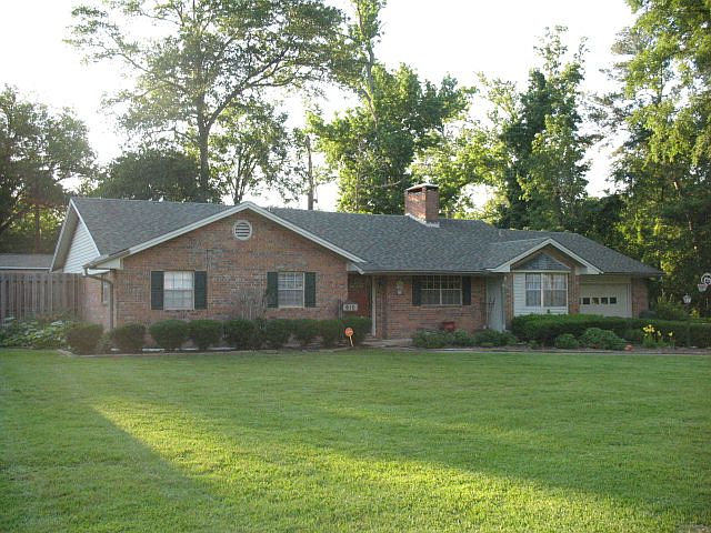 1st image of 610 Carter Dr