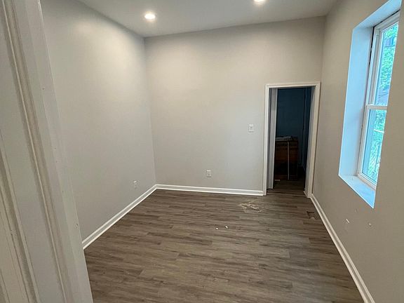 3rd image of 3818 N Park Ave #1