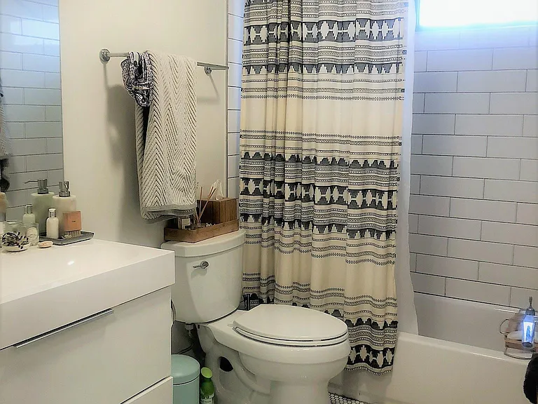 4435 Burns Ave #1 — Photo 18