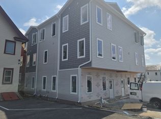 20 Front St APT 1, Quakertown, PA 18951