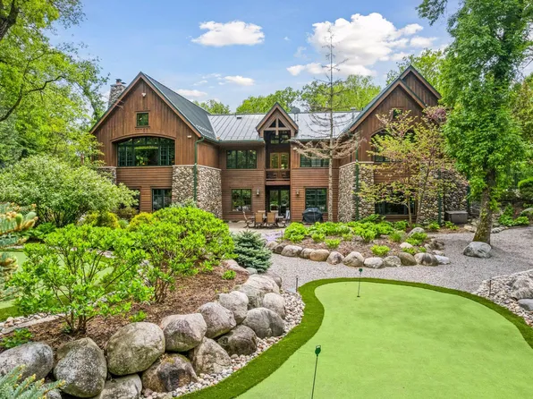 2442 Meeting St, Wayzata, MN 55391