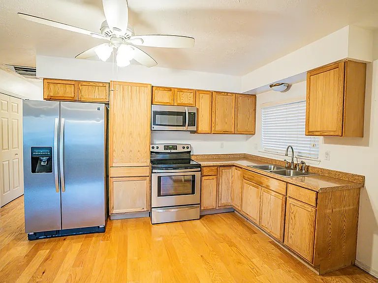 3317 Corona Dr NW — Photo 3