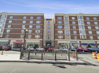 5511 City Pl, Edgewater, NJ 07020