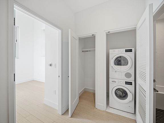 3rd image of 30 Morningside Dr APT 214