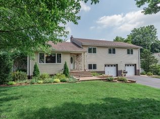 199 Nimitz Rd, Paramus, NJ 07652