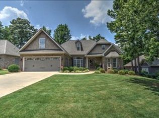 1812 Roanoke Ln, Auburn, AL 36830