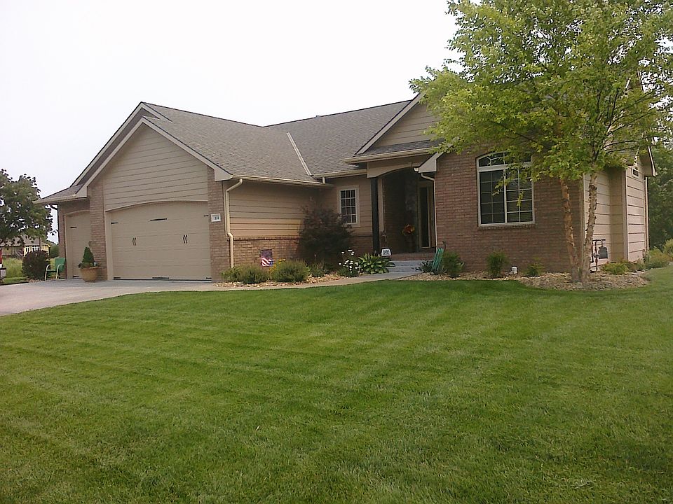 1st image of 111 N Valley Creek Dr