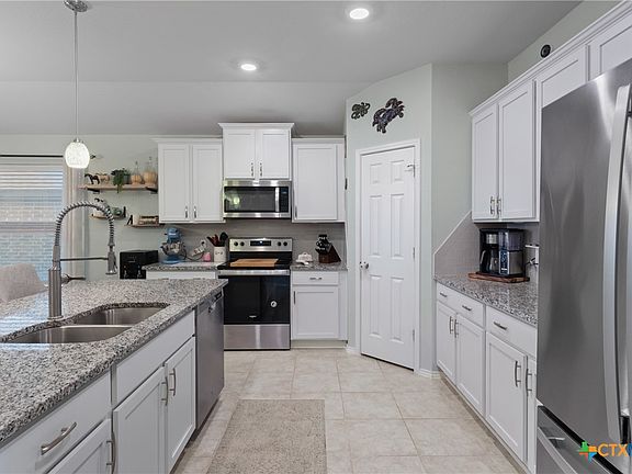 5th image of 8510 Stonehollow Dr