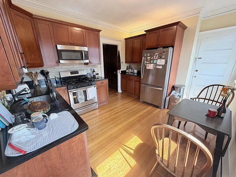 79 College Ave #3 — Photo 13