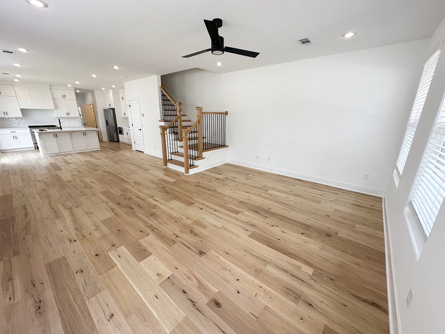 1246 West James Street - 2 — Photo 2