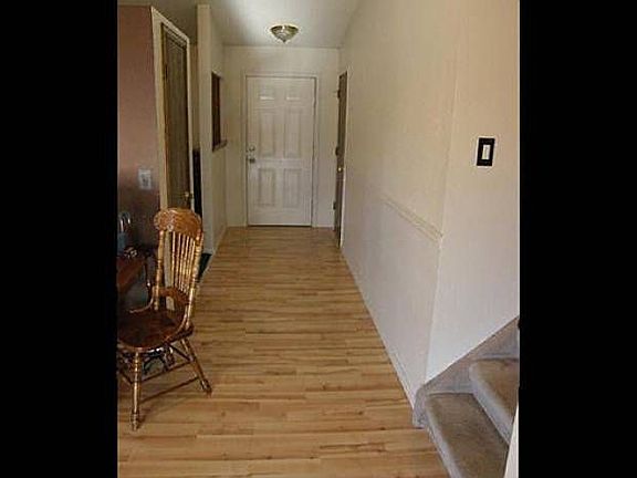 Entry/Hallway