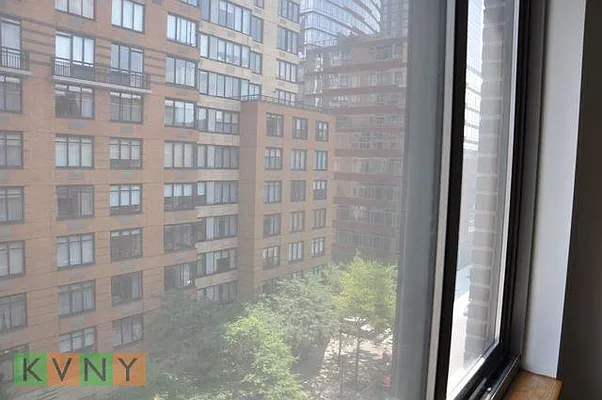 Sold by KVNY Soho | media 21