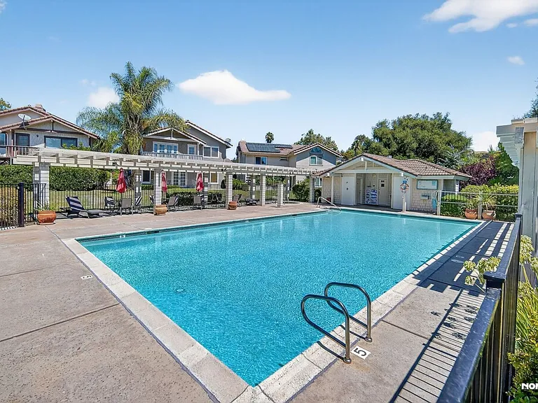 10317 Oak Ranch Ln — Photo 31