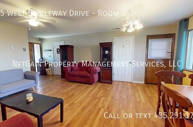 405 W Circleway Dr #3 — Photo 4