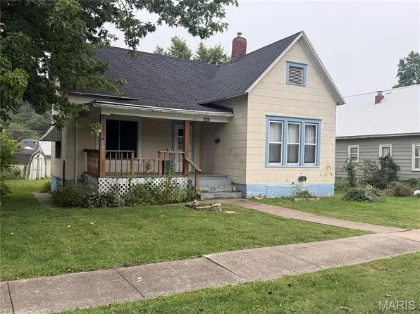 2519 Chestnut St, Hannibal, MO 63401